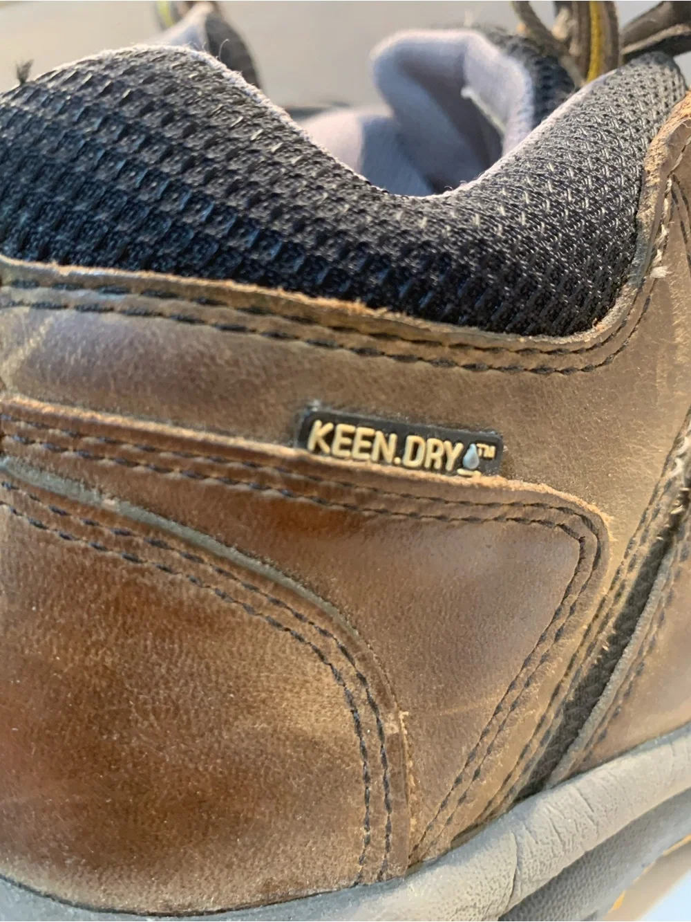 Keen Mens Newport Hiking Shoe Brown Leather Size 9 Waterproof Outdoor Camping